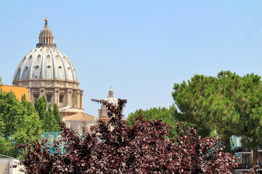 San Pietro Stazione Guesthouse Рим Екстериор снимка