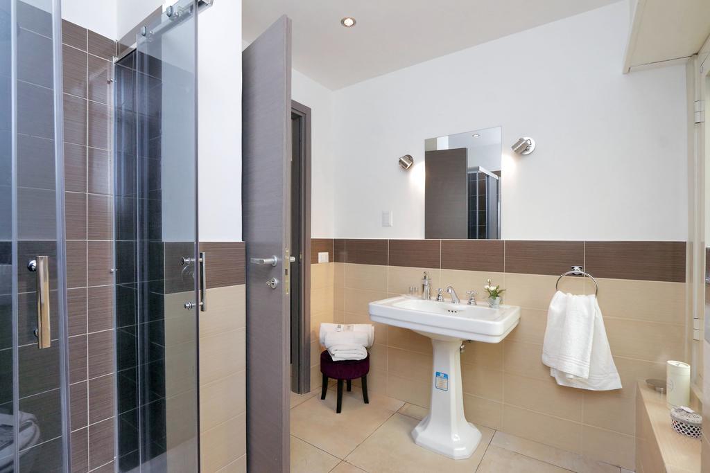 San Pietro Stazione Guesthouse Рим Екстериор снимка