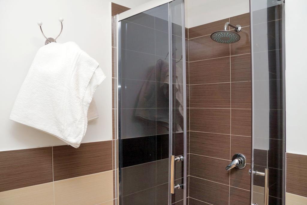 San Pietro Stazione Guesthouse Рим Екстериор снимка