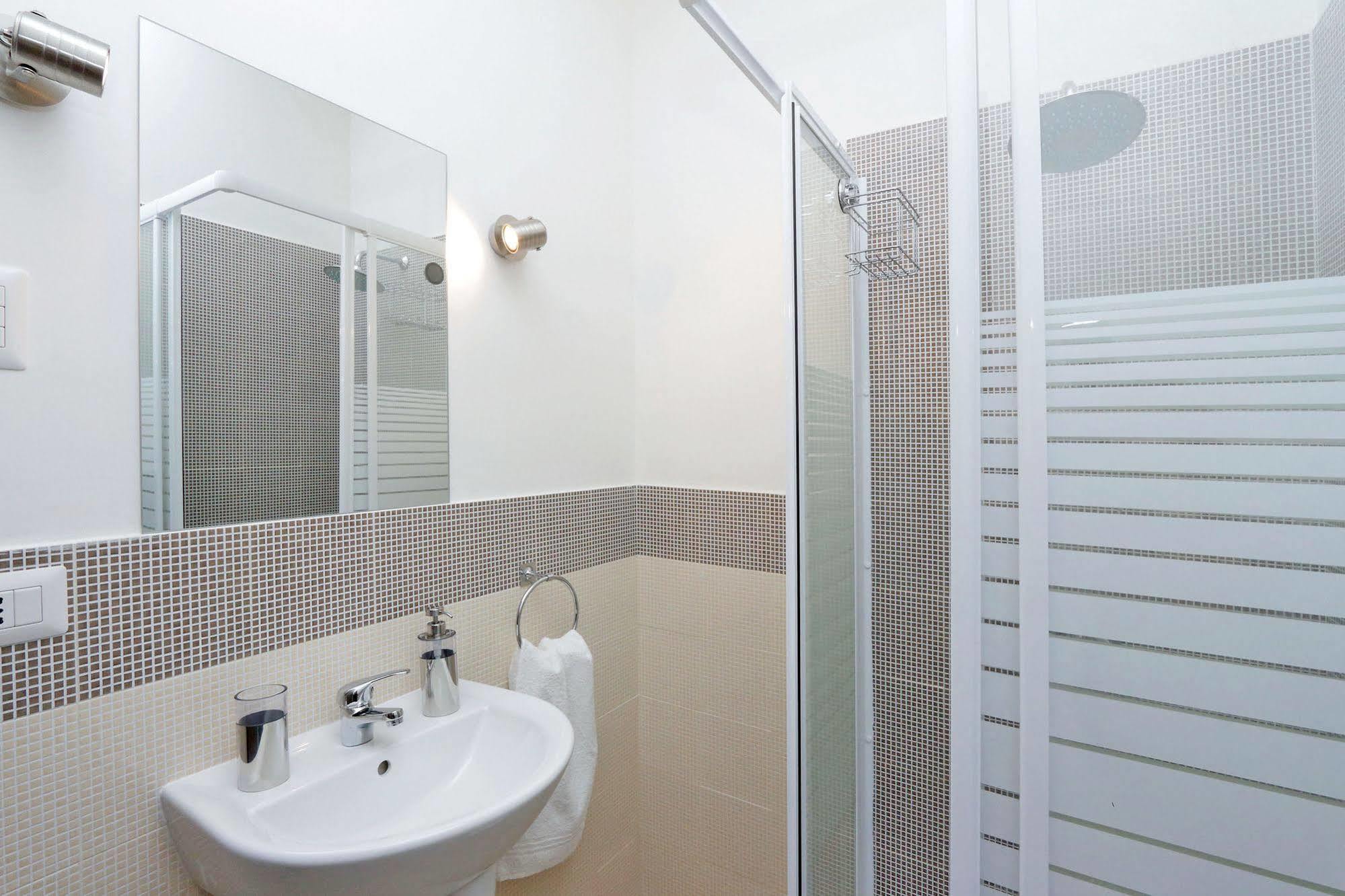 San Pietro Stazione Guesthouse Рим Екстериор снимка