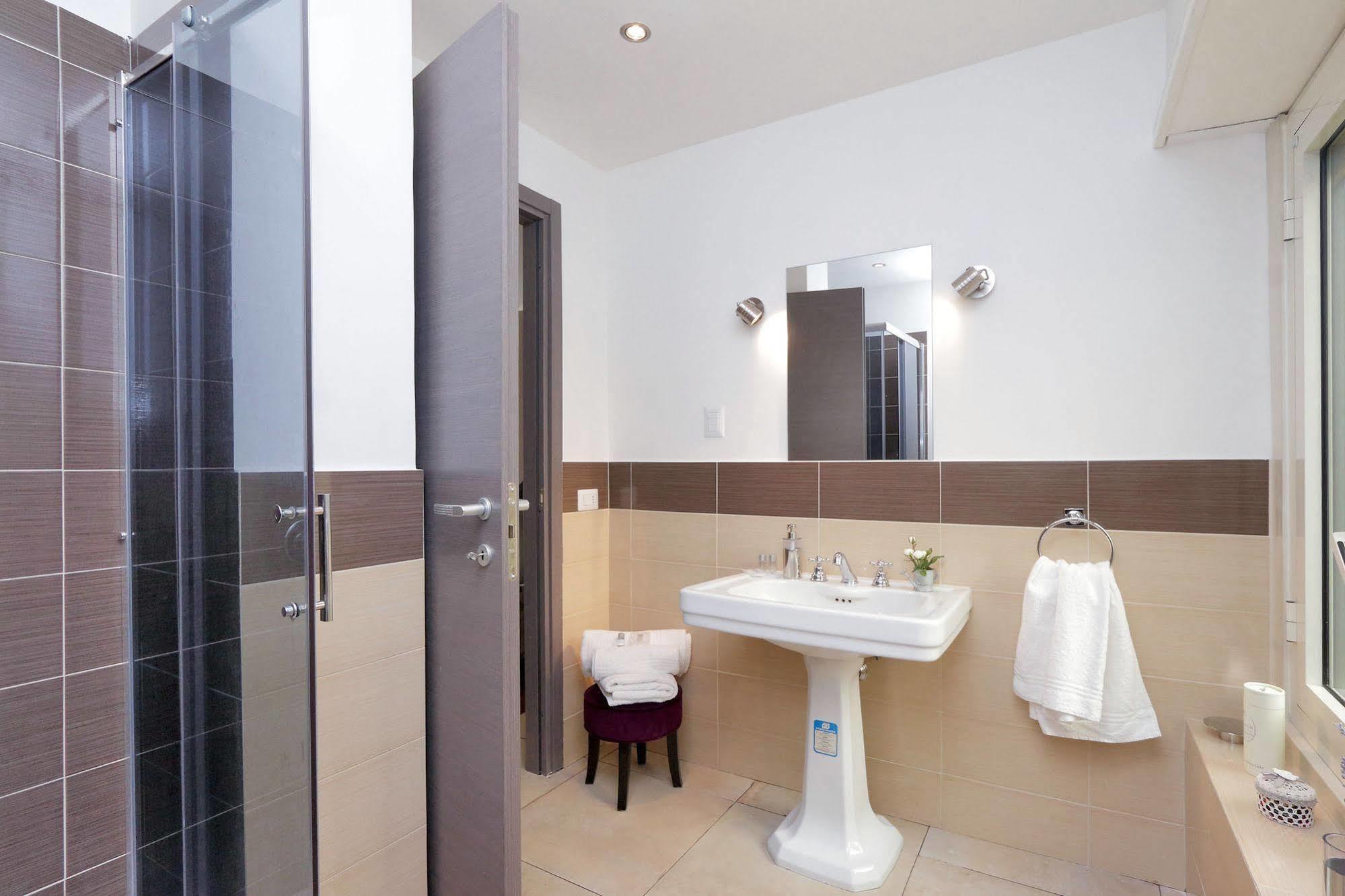 San Pietro Stazione Guesthouse Рим Екстериор снимка