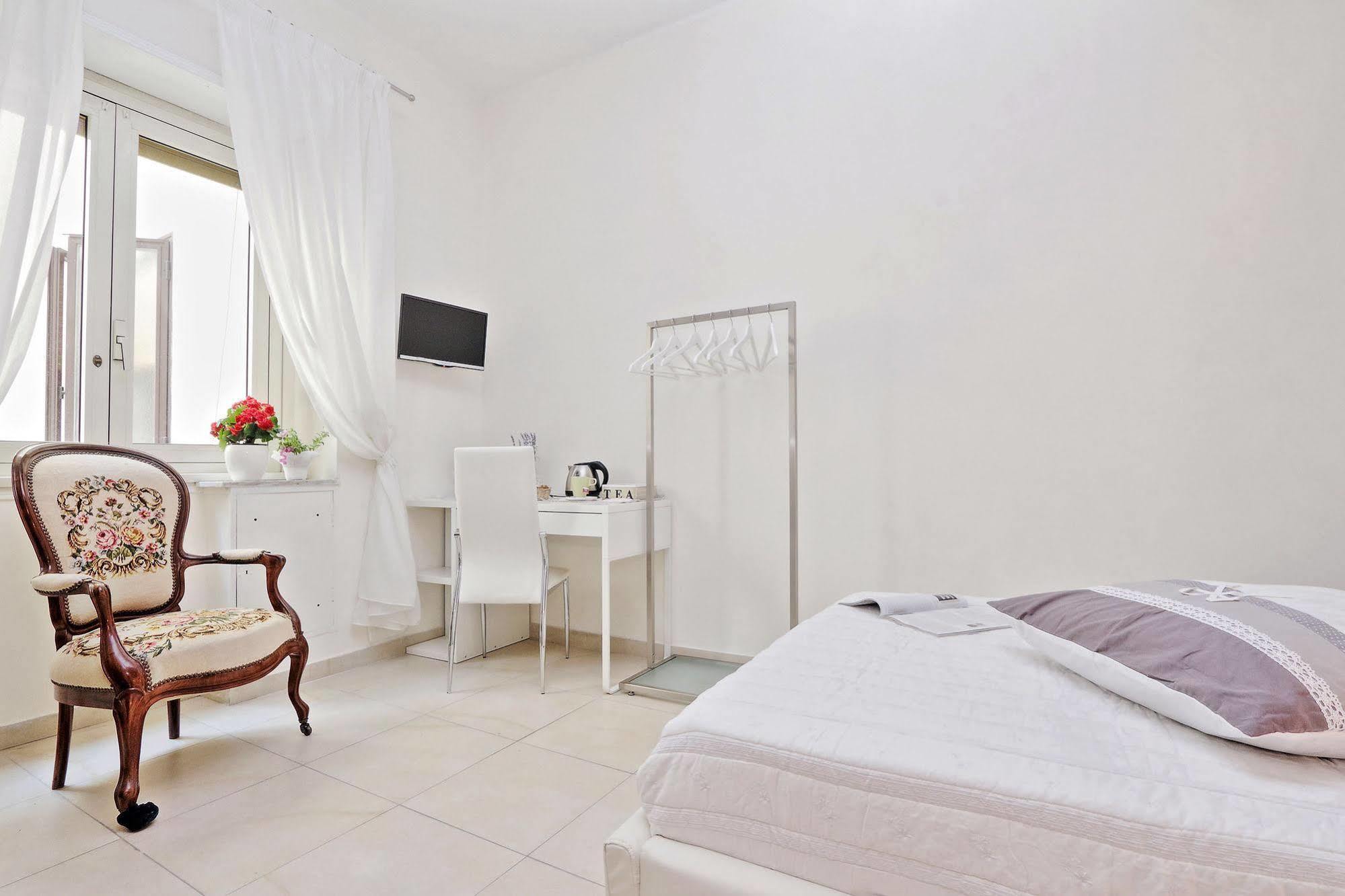 San Pietro Stazione Guesthouse Рим Екстериор снимка