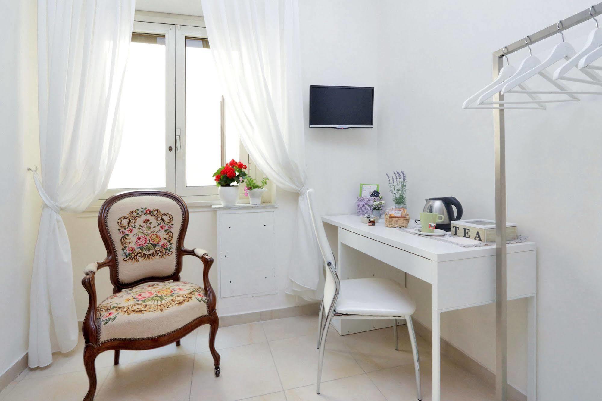 San Pietro Stazione Guesthouse Рим Екстериор снимка